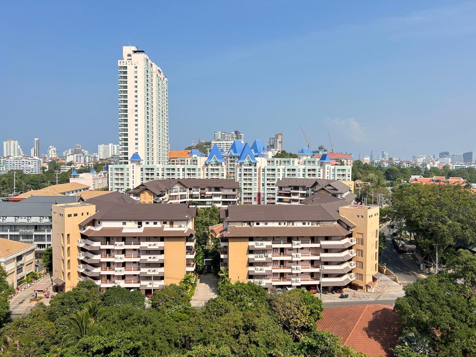 Mina 美景公寓酒店 Pattaya Eksteriør billede